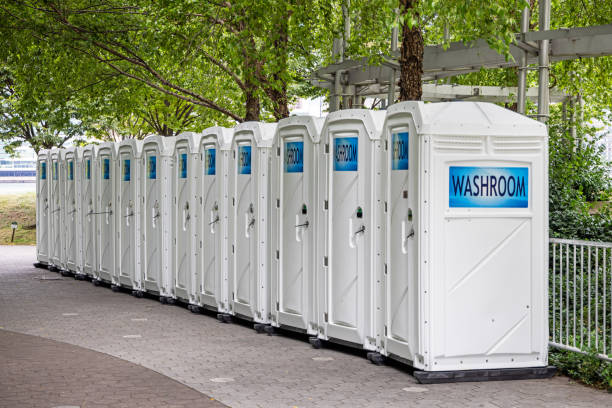 Best Portable restroom trailer rental  in St Johns, AZ